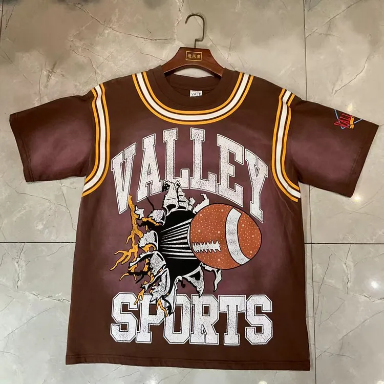 BROWN001